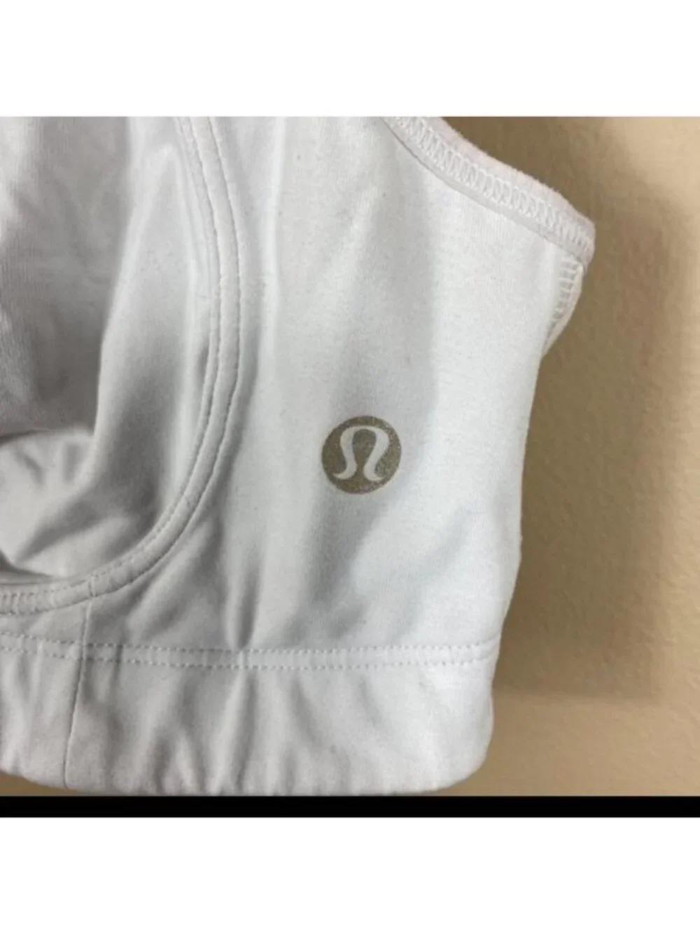 Lululemon Ta Ta Tamer II White & cream